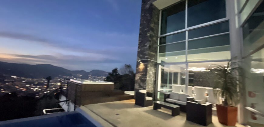 HOLLYWOOD HOUSE 12 (VALUE IN DOLLARS)