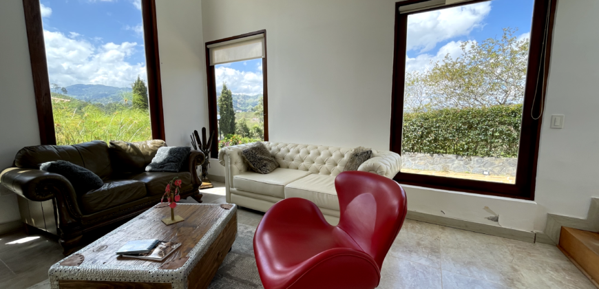 GUATAPÉ HOUSE (Price in USD)