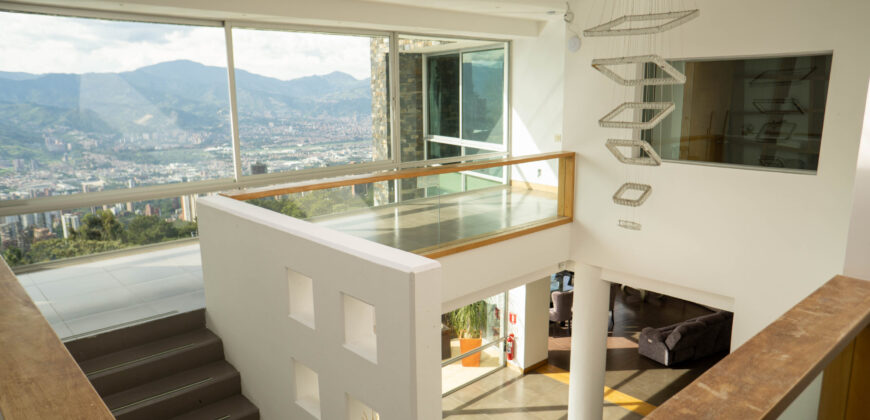 HOLLYWOOD HOUSE (VALUE IN DOLLARS)