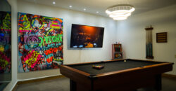 HOLLYWOOD HOUSE (VALUE IN DOLLARS)