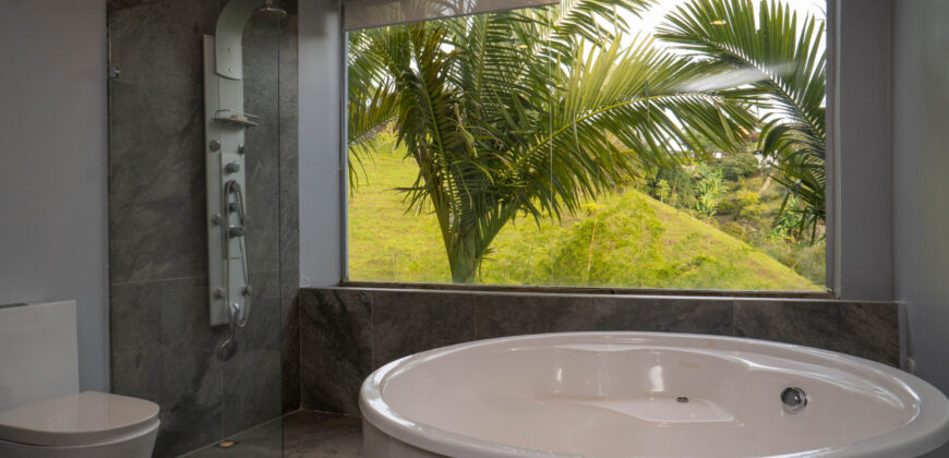 GUATAPÉ HOUSE (Price in USD)