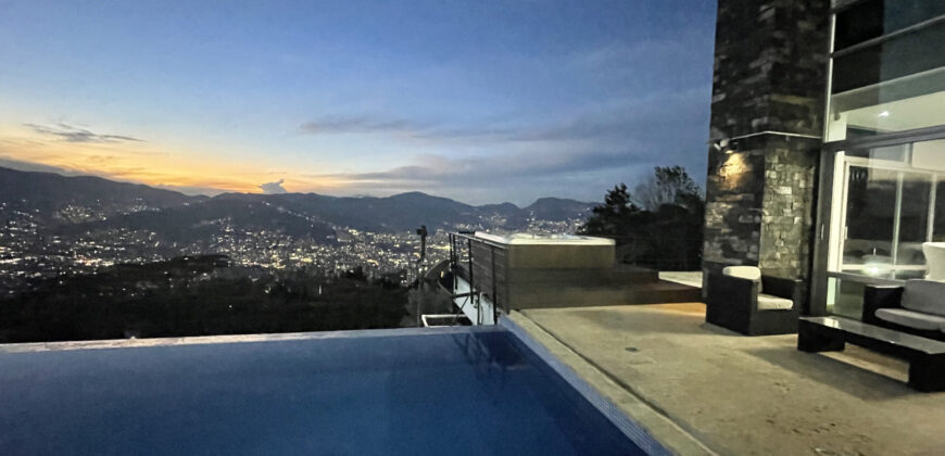 HOLLYWOOD HOUSE 12 (VALUE IN DOLLARS)