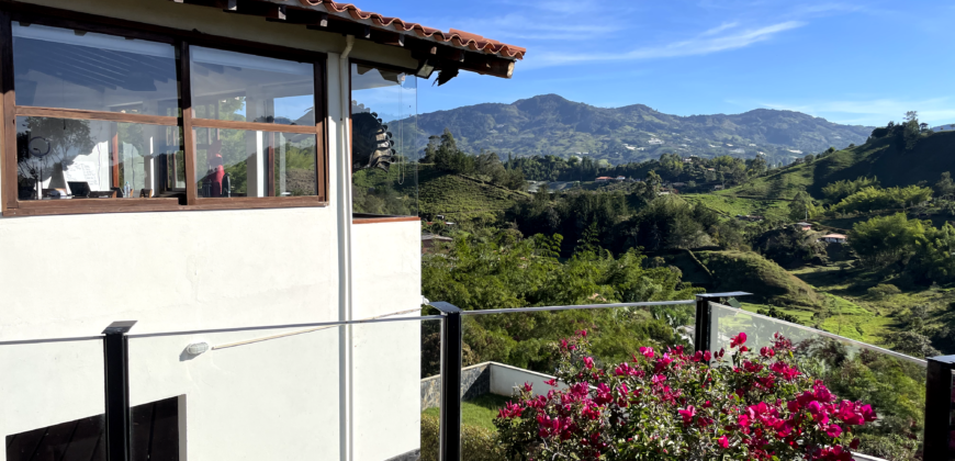 GUATAPÉ HOUSE (Price in USD)