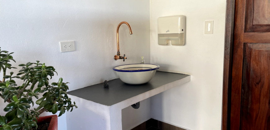 GUATAPÉ HOUSE (Price in USD)