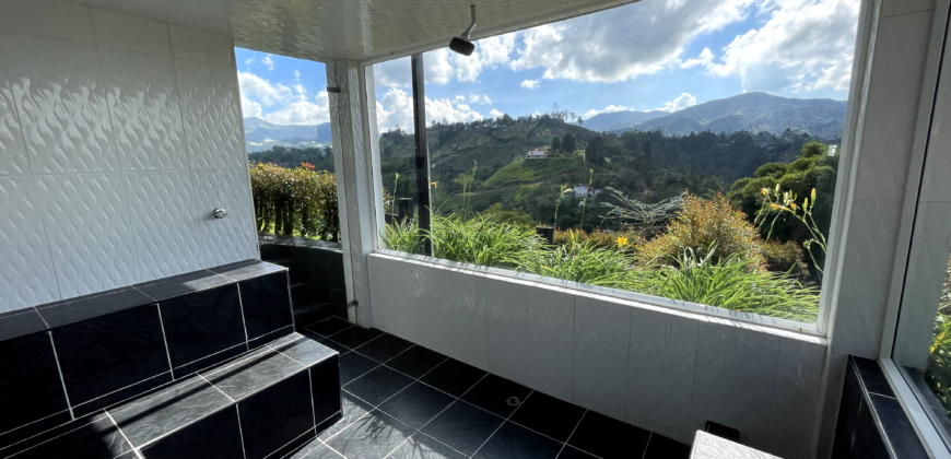 GUATAPÉ HOUSE (Price in USD)