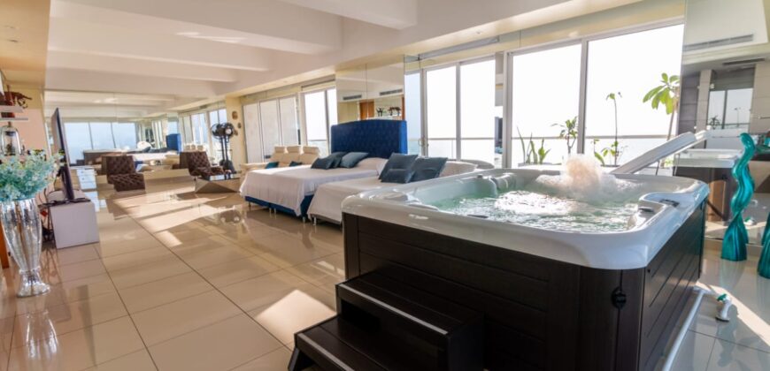 PENTHOUSE WITH JACUZZI (Price in USD)