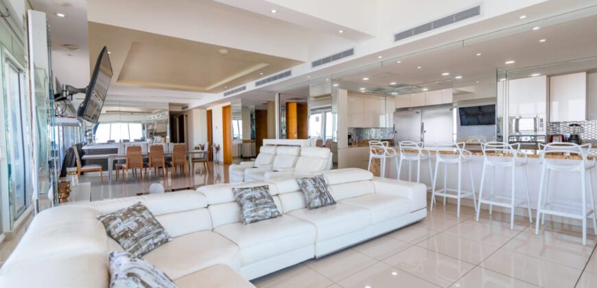 PENTHOUSE WITH JACUZZI (Price in USD)