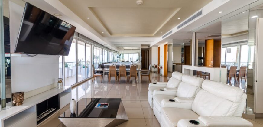PENTHOUSE WITH JACUZZI (Price in USD)